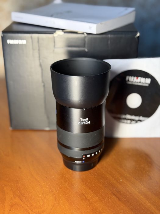 Обектив zeizz touit 2.8/50mm fujifilm
