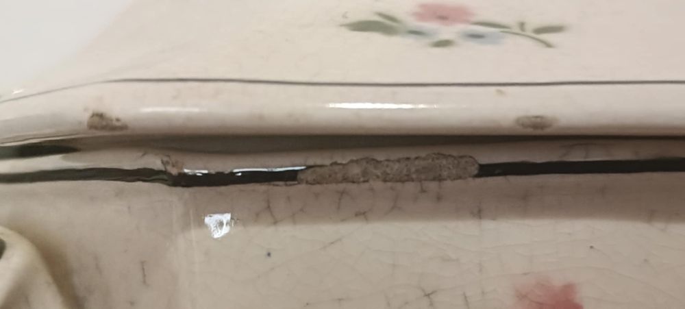 Terrina Sacavém oitavada com flores 
Envio precisa ser mais 5 kg