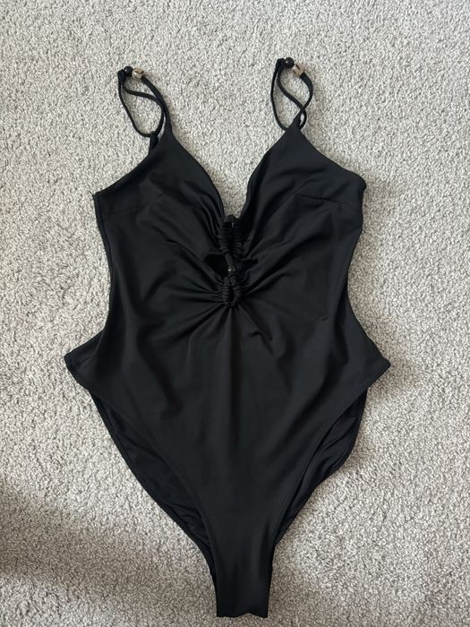 Купальник суцільний чорного кольору м