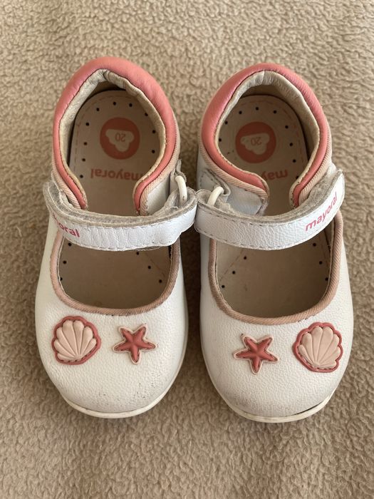 Pierwsze buciki dziewczęce Mayoral 20