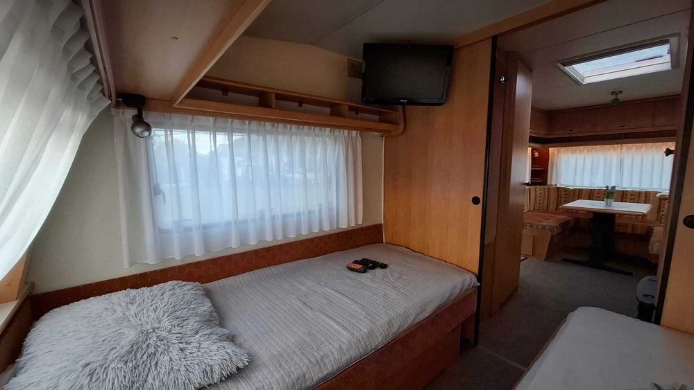 Sprzedam przyczepę Hobby Excellent Easy 540 mover markiza solar klima