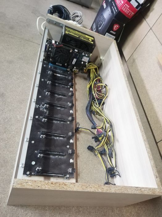 Тушка на 8 видеокарт, плата для GPU сервера
