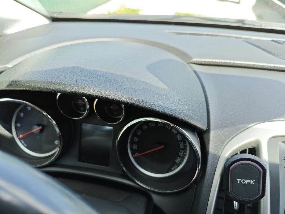 Opel Astra J 2011 1.4 MPI