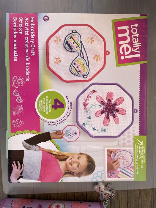 Conjunto de bordar Totally me!