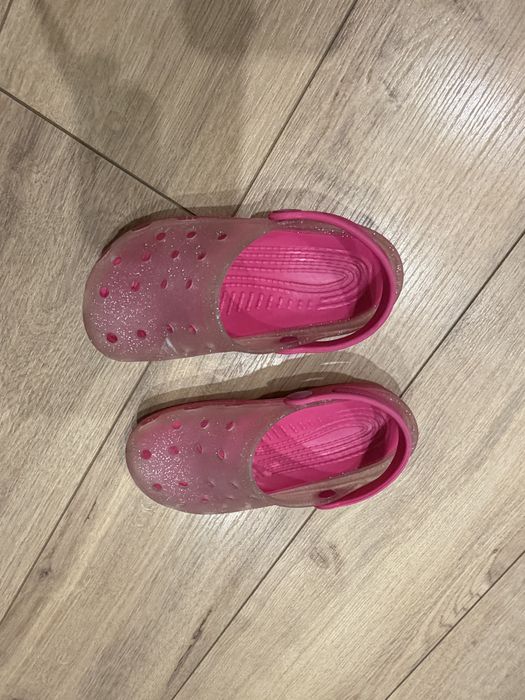Босоніжки сандалі крокси Chicco