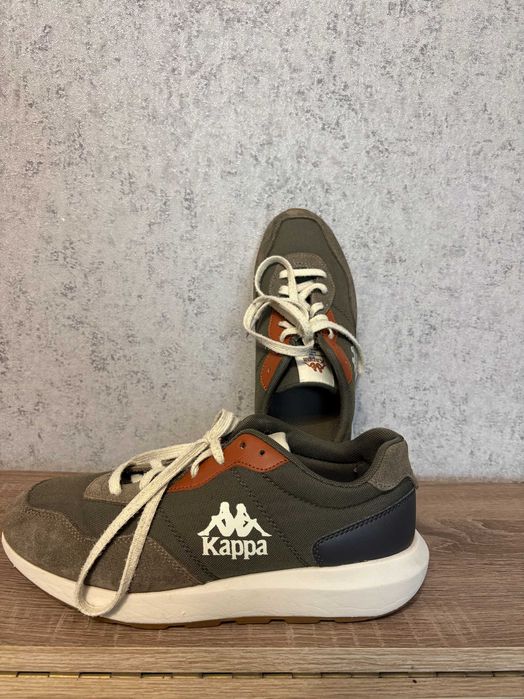 Чоловічі кросівки Kappa Authentic Run Cnvs M  42 (27 см )