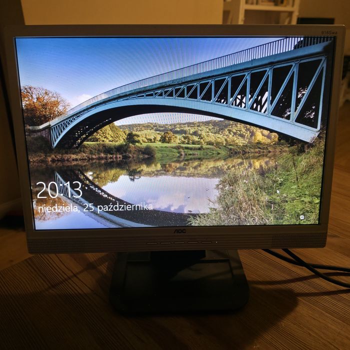 Monitor używany AOC 916wa monitoring wizyjny CCTV