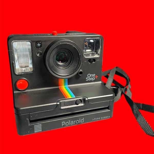Máquina Fotográfica Instantânea POLAROID OneStep+