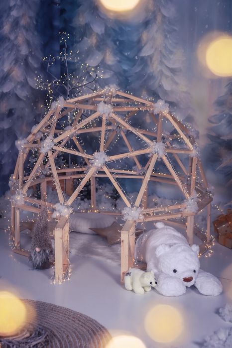 Iglo (dome) em madeira para cenário de natal