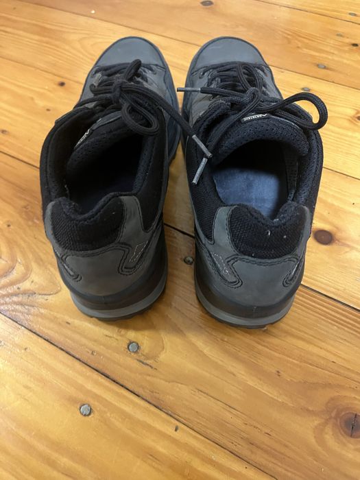 Чоловічі кросівки Lowa на gore- tex