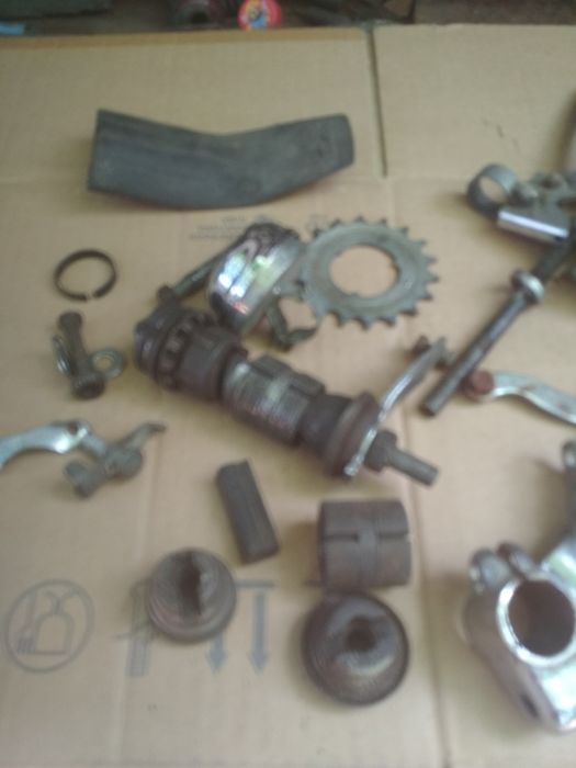 Продам запчасти на велосипеды