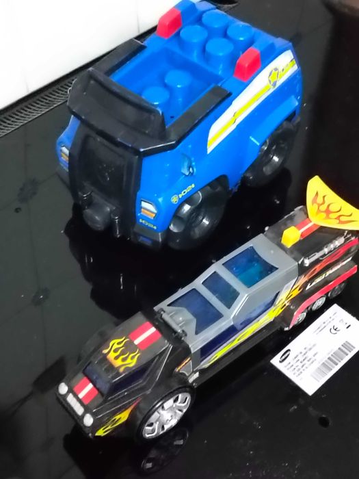 Brinquedos e miniaturas para coleção