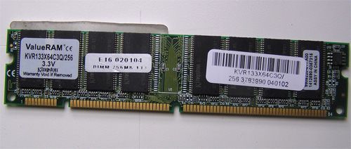 Memória Kingston DIMM 256 133 KVR133X64C3Q/256 3.3V