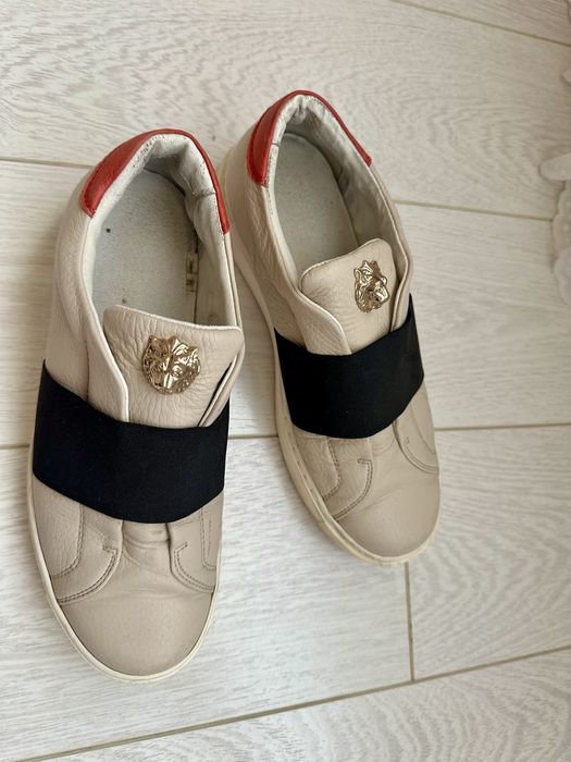 Женские лоферы стильные