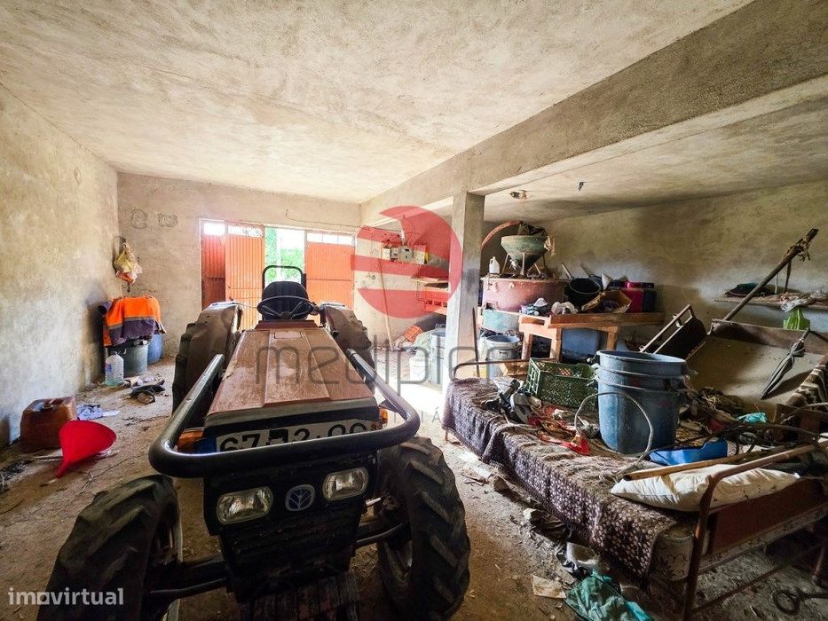 Moradia T4 C/ Garagem E Terreno
