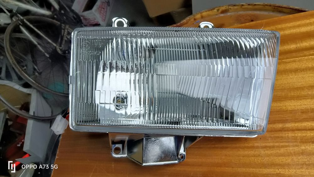 Farol Mazda B 2500 ótica Depo ano 1998