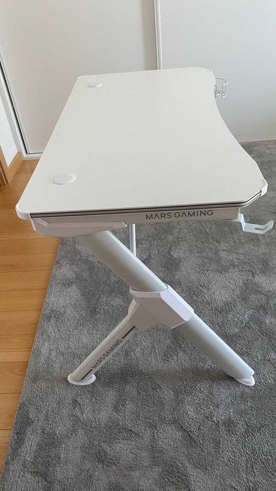 Conjunto Secretária Mars Gaming 110cm + cadeira