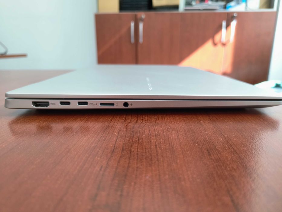 ASUS Vivobook S 16 OLED M5606UA-MX040W – Ryzen 7 / 32 GB RAM / 1 TB SSD / OLED 3.2K 120 Hz