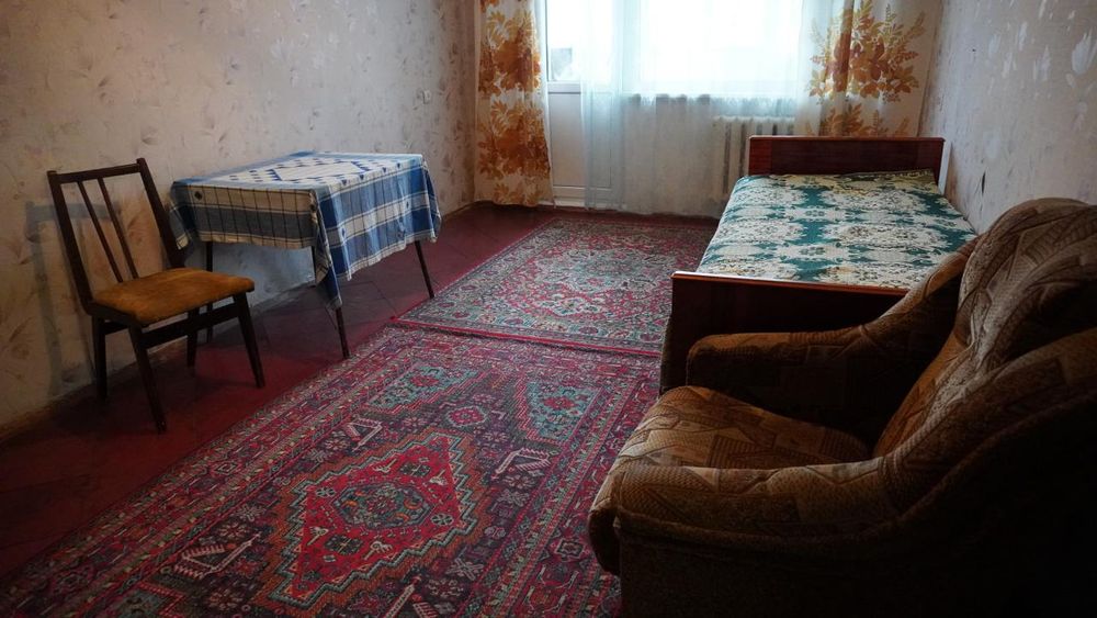 Здам кімнату без хазяйки для дівчини, жінки