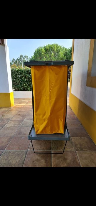 Carrinho de serviço para hotelaria
