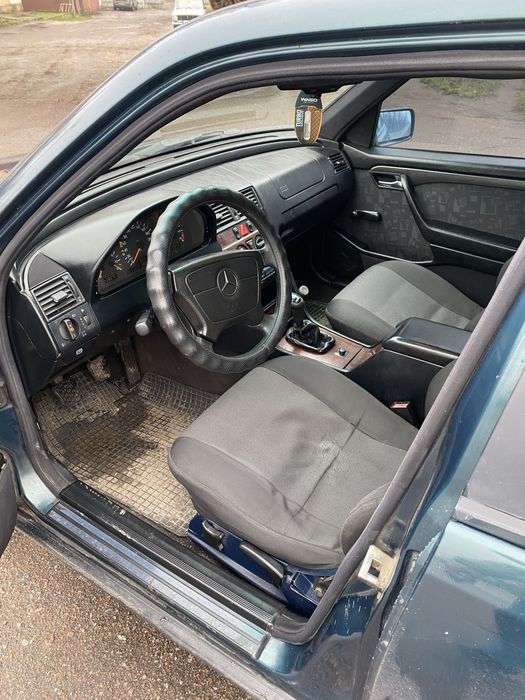 Продам Mersedes c180T