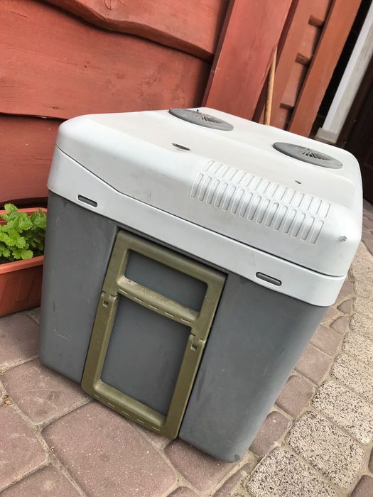 Lodówka turystyczna samochodowa