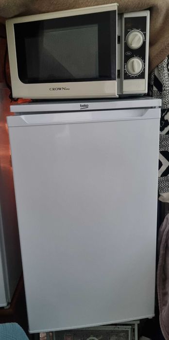 Frigorifico e microndas (vendo só conjunto)