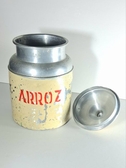 Frasco antigo de alumínio