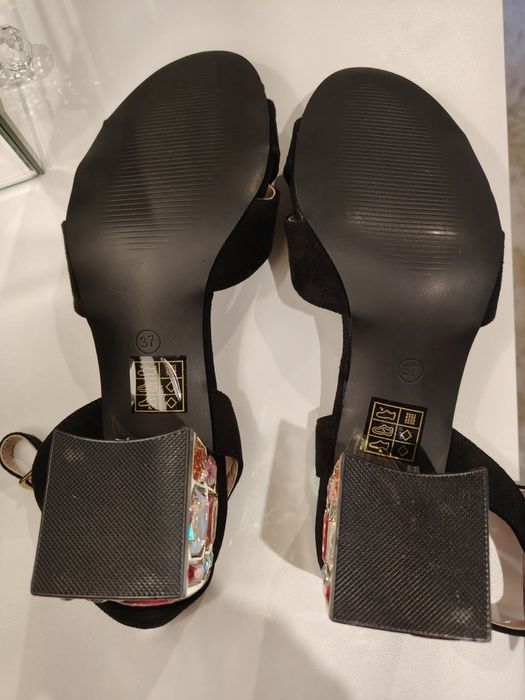 Sandały nowe kryształki 37-38