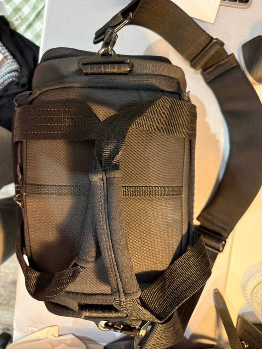 Nikon D90 з PRO сумкою, доп аккумулятором, спалах зовнішній 2 шт