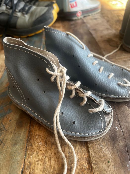 Profilowane buty dla małych dzieci