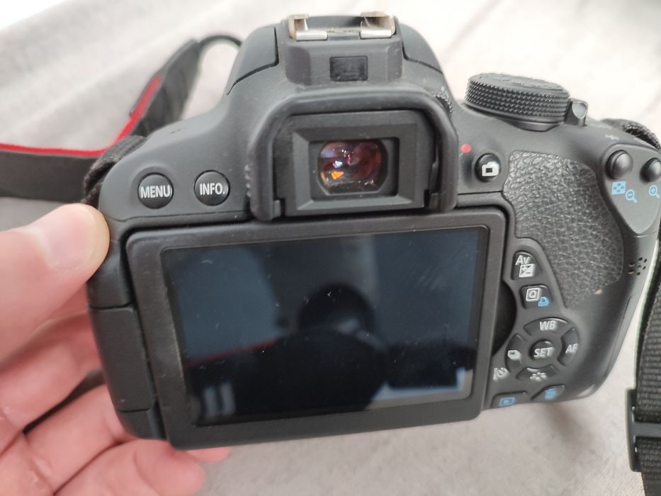 Canon EOS 700D (EOS Rebel T5i)+3 кастомні об'єктиви+оригінальна сумка