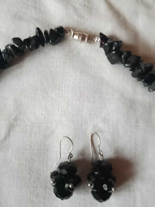 Буси і сережки з агату