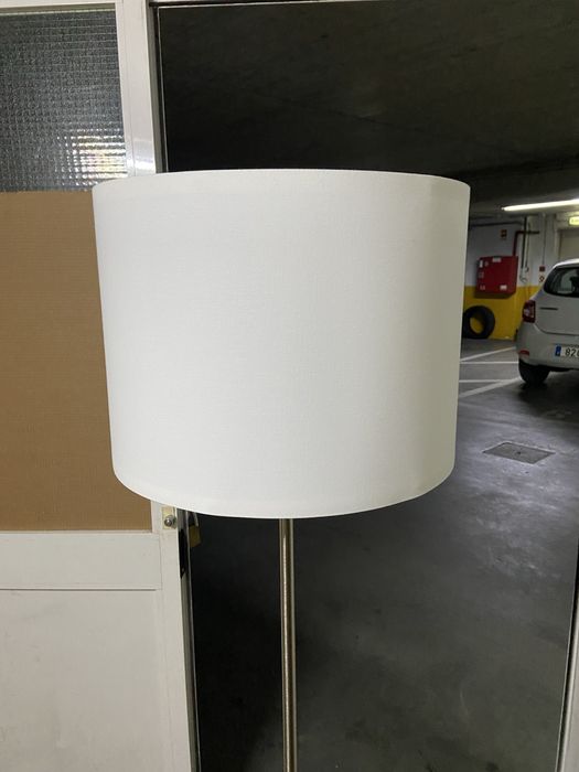 Candeeiro de pe alto do ikea