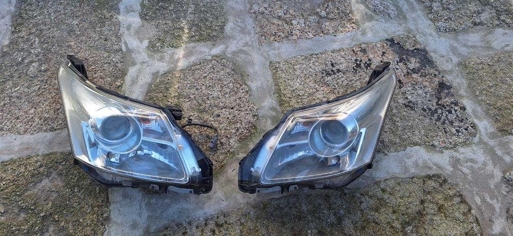 Faróis/óticas Toyota Avensis 2010 xénon direcionais