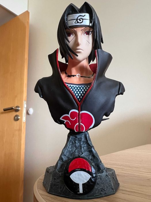 Busto da figura Itachi