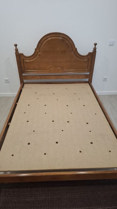 Cama casal  133 x 183