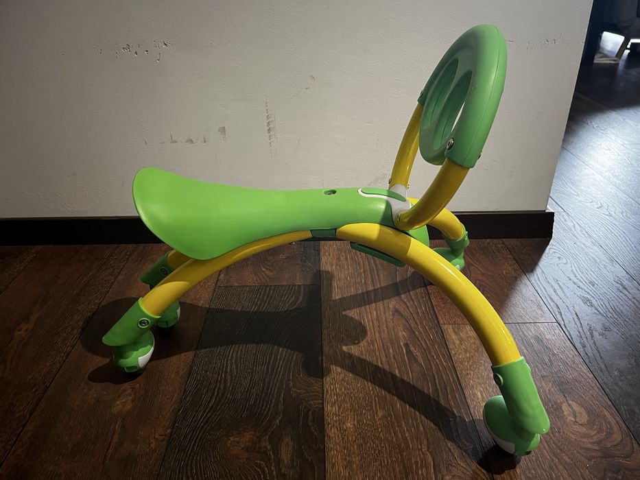 Jeździk-pchacz Beetle Toyz 2w1 – zielono-zolty