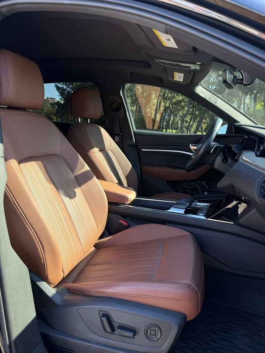 Audi e-tron 2021 VIN WA1LAAGE0NB005285 фото оголошення 16 з 16