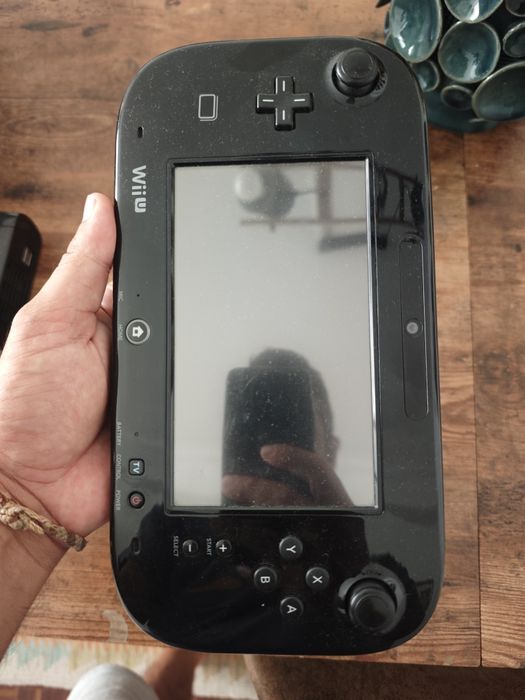 Consola Wii U com comando e jogos