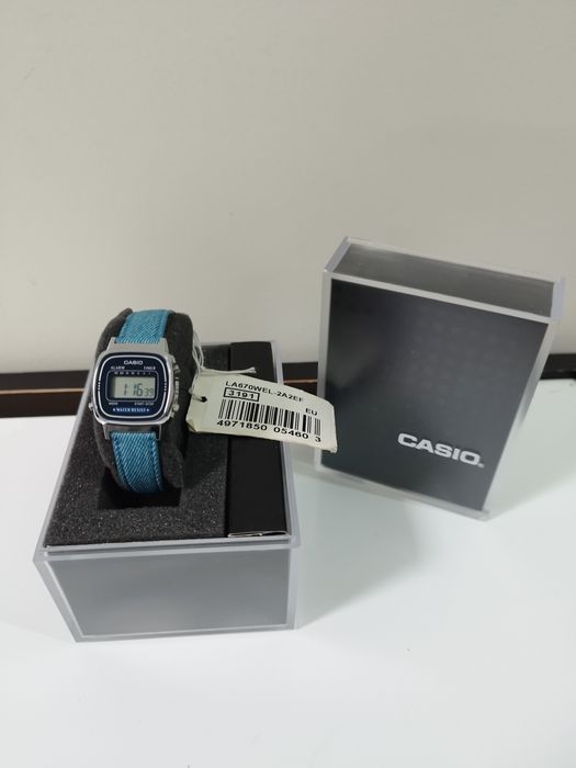 Relógio Casio LA-670WEL-2A2EF
