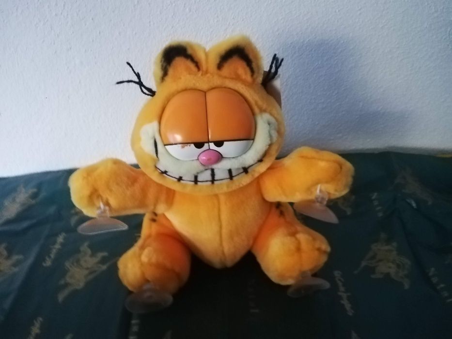 Vários Peluches NOVOS Looney Tunes, Sad Sam, Garfield, Winnie The Poo