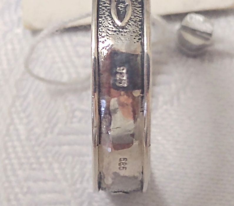 Кольцо "Спаси и сохрани" серебро с золотыми вставками.