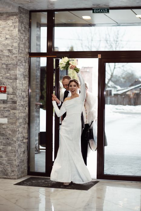 Весільна сукня + фата