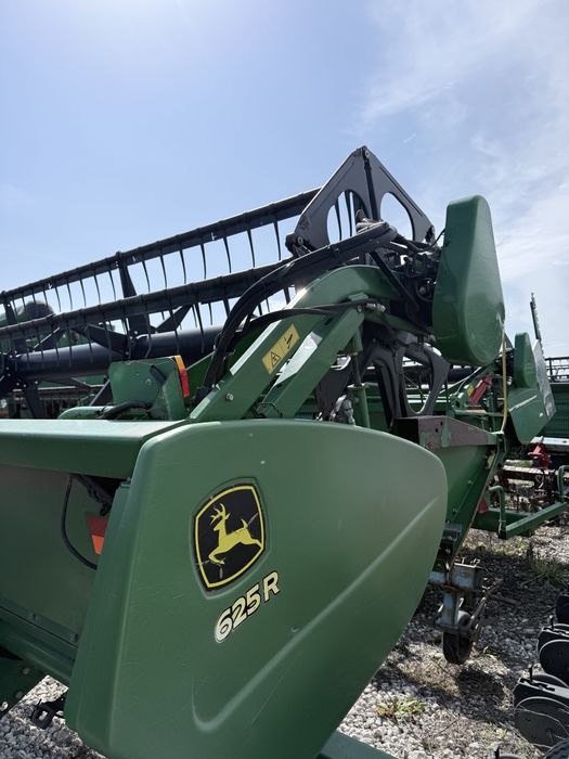 Зернова Жатка John Deere 625R