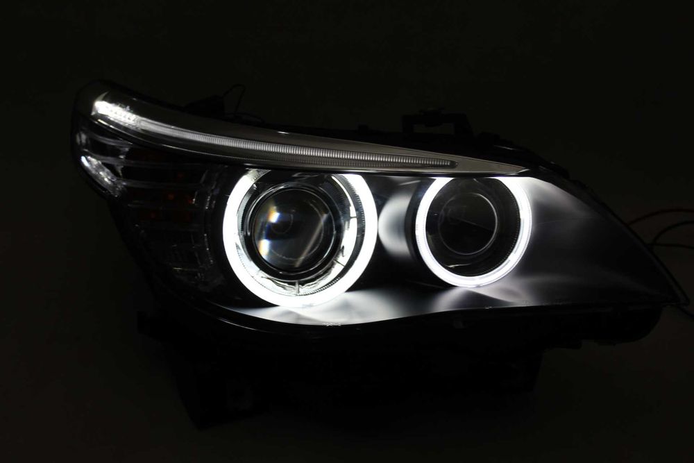 Reflektory Lampy przednie przód BMW E60 E61 05-07 D1S XENON RINGI LED