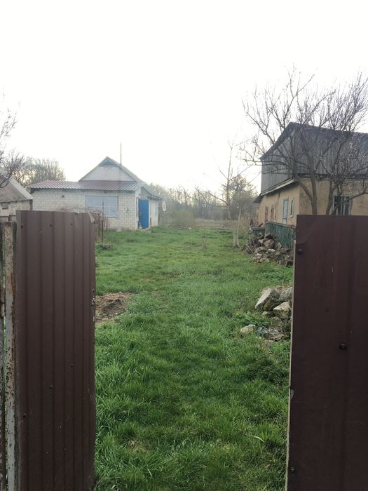 Продаж дачної ділянки під дачу або забудову