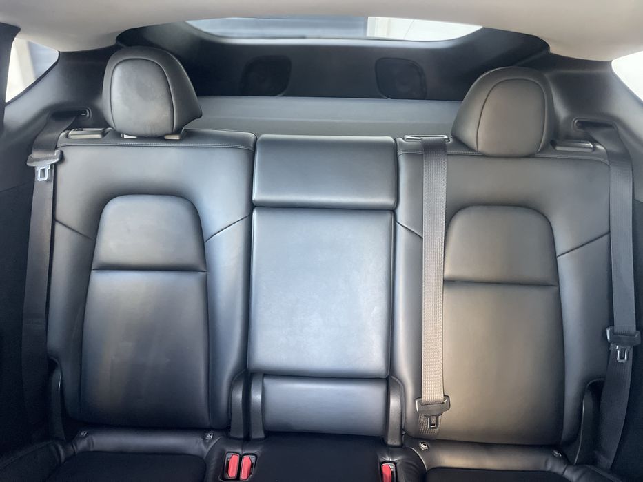 Tesla Y Long Range Dual Motor AWD