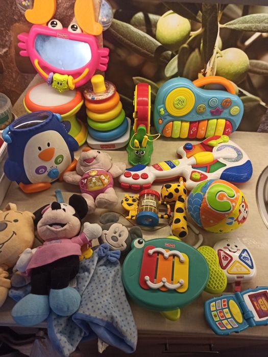 Zestaw zabawek dla maluszka 17szt.