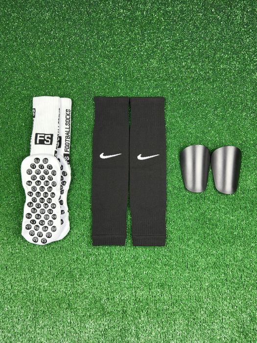 Футбольний набір (гетри-обрізки Nike, щитки, шкарпетки Trusox)